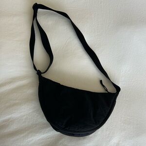 Uniqlo Round Mini Shoulder Bag